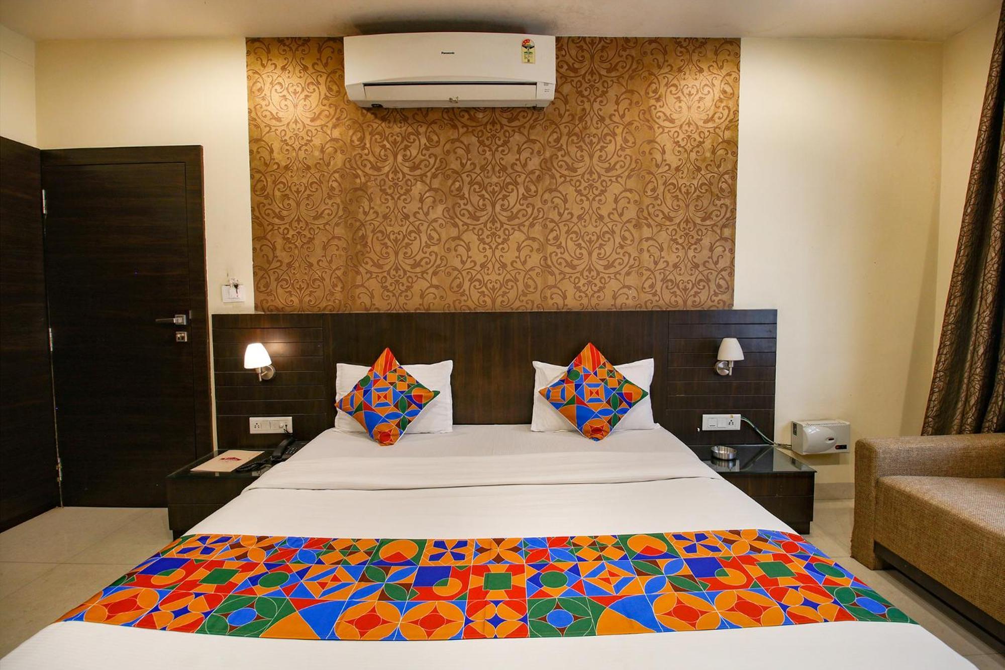 Hotel Regency Bhopal Exteriör bild