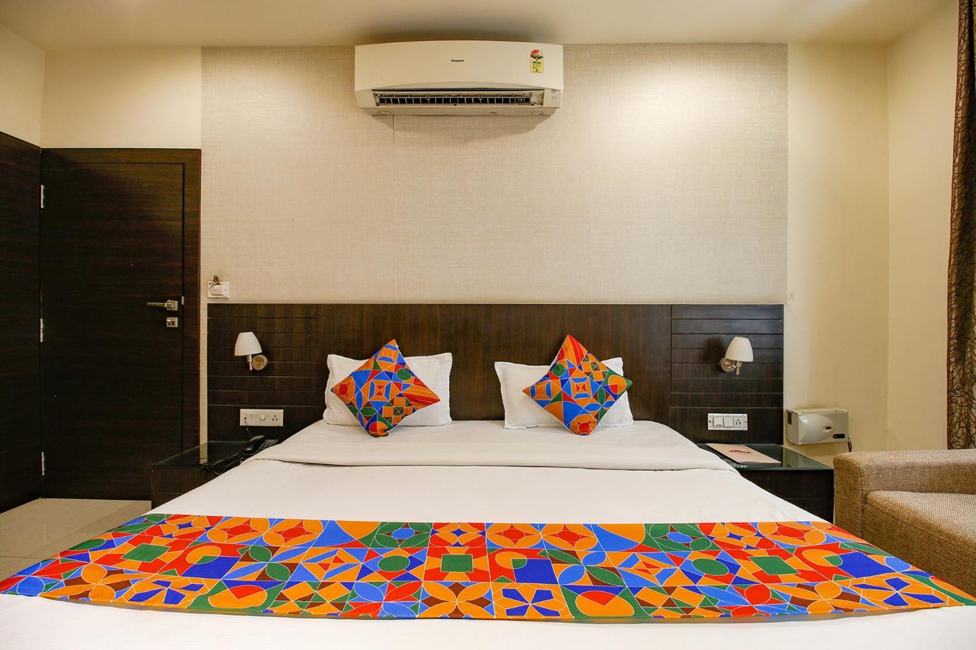 Hotel Regency Bhopal Exteriör bild